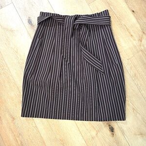 BCBG Maxazria Pleated Brown Pencil Skirt 8 PinStripe Dark Academia Career Office